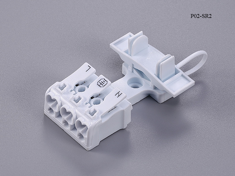 Нажим провода зажима кабеля Screwless в соединителе P02-SR1 P02-SR2 для лампы