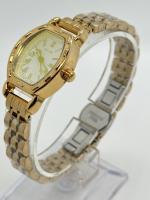 Montres à cadran analogique de quartz sophistiquées pour hommes résistantes à l'eau 30 mètres