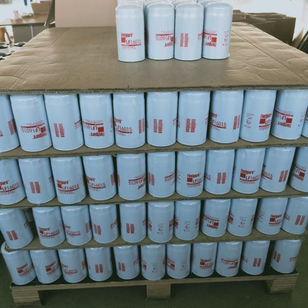 Fuel Filter 21879886 for Engineering Excavator Engine Part  21879886