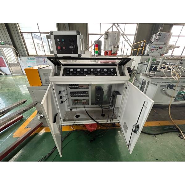 линия двойной винт 8 Mters штранг-прессования профиля плинтуса Pvc 22kw длиной