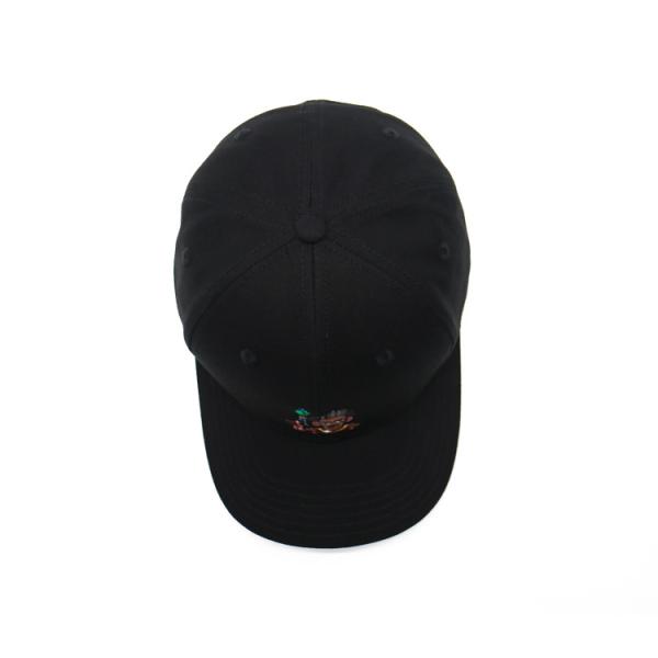 La casquette de baseball de 6 panneaux fournit des oeillets le match 6 piquant que la couleur de tissu coud renforcé