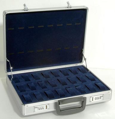 Lightweight Aluminum Jewelry Carrying Case Easy To Clean With Heavy Duty Handle