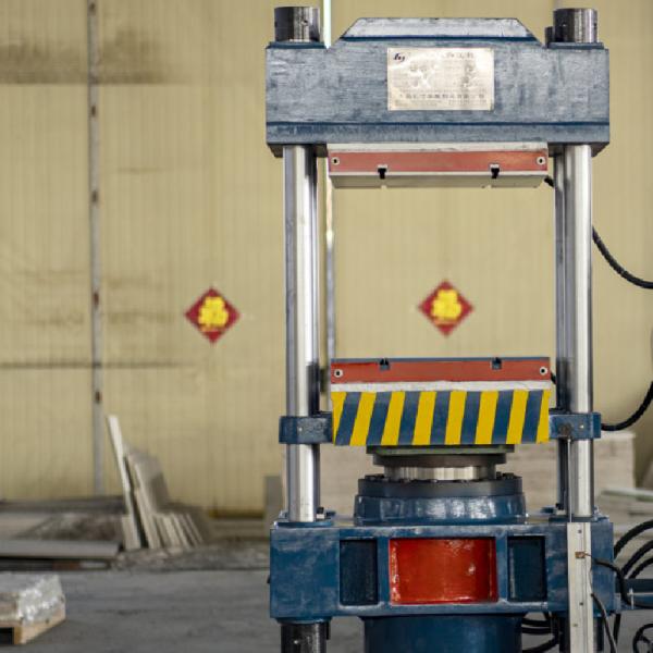 XLB-D Y 600*600*1 Резиновая машина для изготовления теннисных мячей с 2,2 кВт главным двигателем