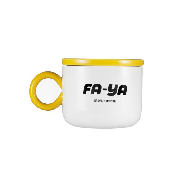 Wholesale Mugs Suitable For Couples Children Girls Use Large Capacity Ceramic Mug With Lid Office Home Creative Coffee