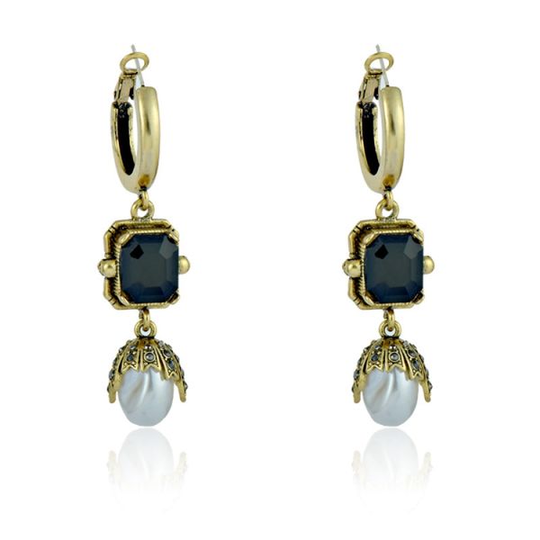 European and American Autumn and Winter New Retro Crystal Pearl Wholesale Earrings