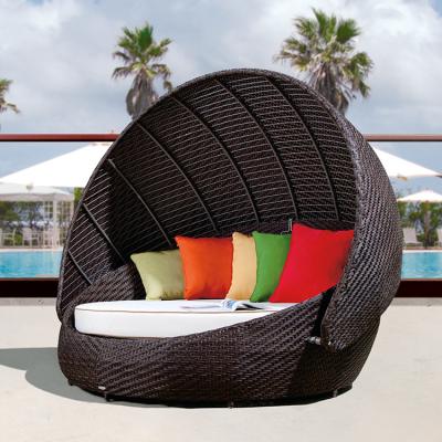 Optionnel Antique Canopy Bed Outdoor Luxe Chaises longues en rotin 100% tissée à la main pour la plage
