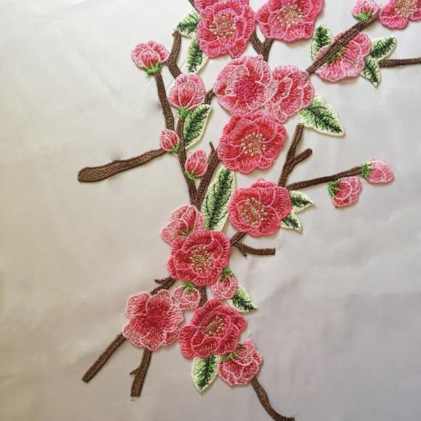 Hot Fix Motif Wintersweet Embroidery Lace Flower China Nation Style