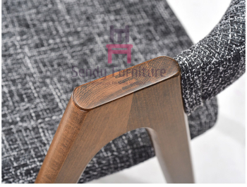 Классические сильные стулья ресторана твердой древесины с кожаными местами ткани