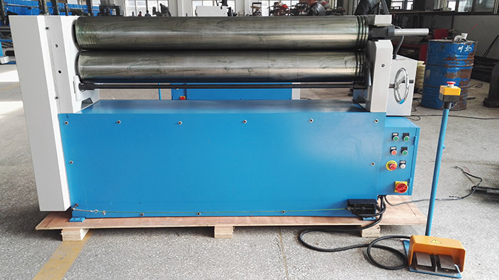 Гибочная машина плиты крена машины завальцовки 3 CNC листа механическая автоматическая