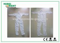 Trajes de trabajo de seguridad de un solo uso impermeables de tejido no tejido/SMS/MP con capucha y cubierta para los pies