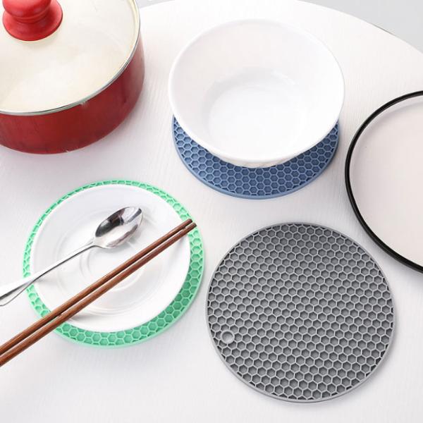 Kitchen Utensil Non Slip Heat Resistant Silicone Hot Pot Holder Mat Coaster