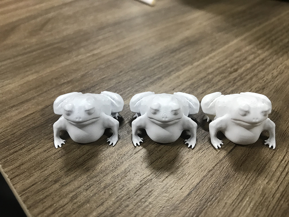 Обслуживание печатания прототипирования 3D небольшой смолы смолы лягушки быстрое с картиной