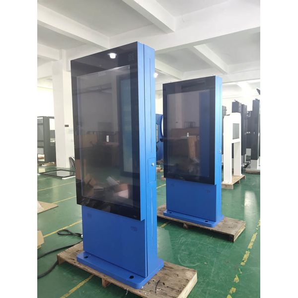 55-inch Commercial Smart LCD Multimedia Vertical Waterproof Advertising Machine