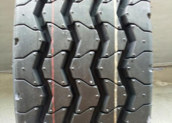 7.00R16LT Light Truck Winter Tires , LT Truck Tires With 4 Zigzag Grooves