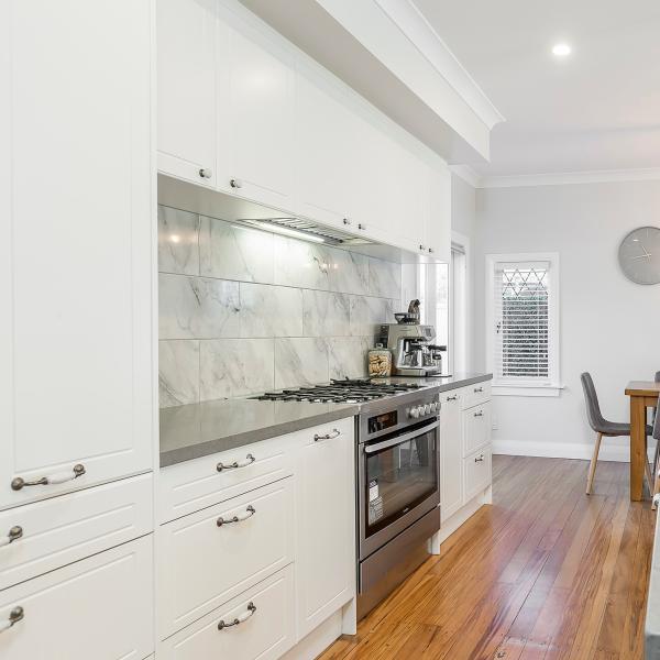 PVC Modern Lacquered Cabinets Island White Shaker Modular Textured Laminate Kitchen Cabinets