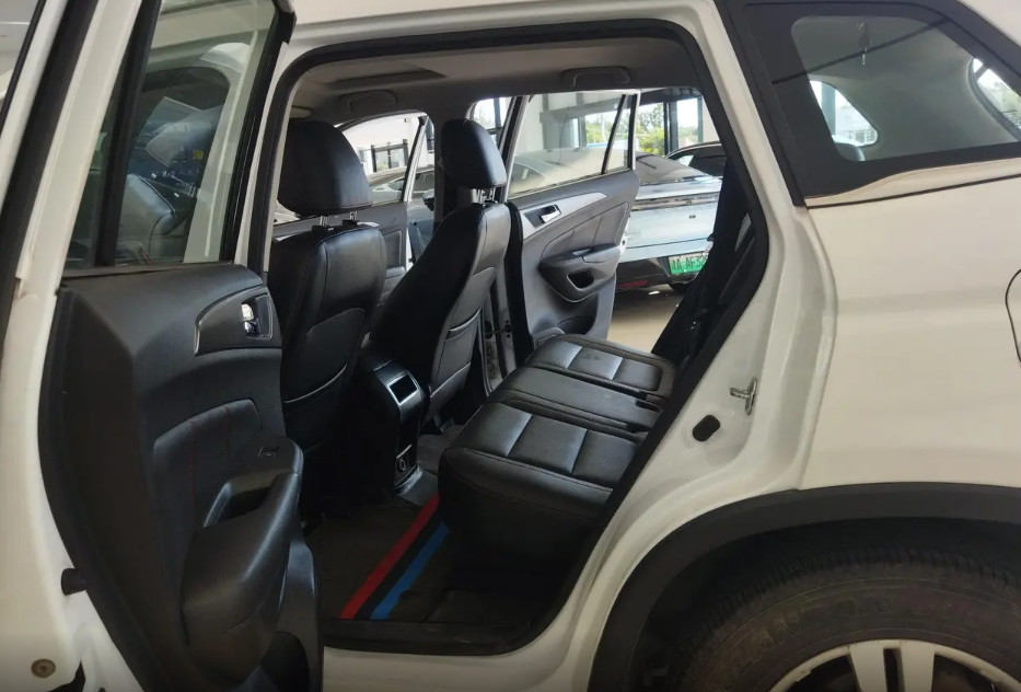 Чанган CS75 2014 модель 2.0L ручной ведущий модель Национальный V компактный внедорожник бензин 2.0L 158 лошадиных сил L4 6-ступенчатый ручной
