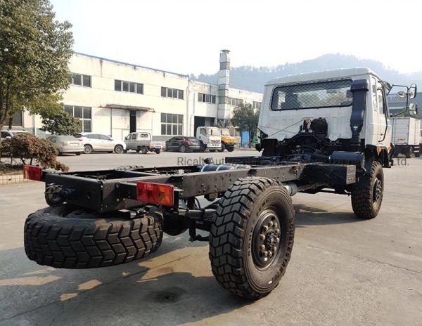 Direção esquerda Dongfeng 6x6 tração nas quatro rodas Chassi do camião de carga Euro 3 Padrão de emissões