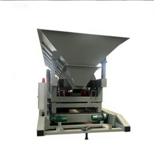Customizable Dimensions Vibrating Feeder with PLC Automatic Control and High-Grade Steel Construction for Smelting Furnace Equipment