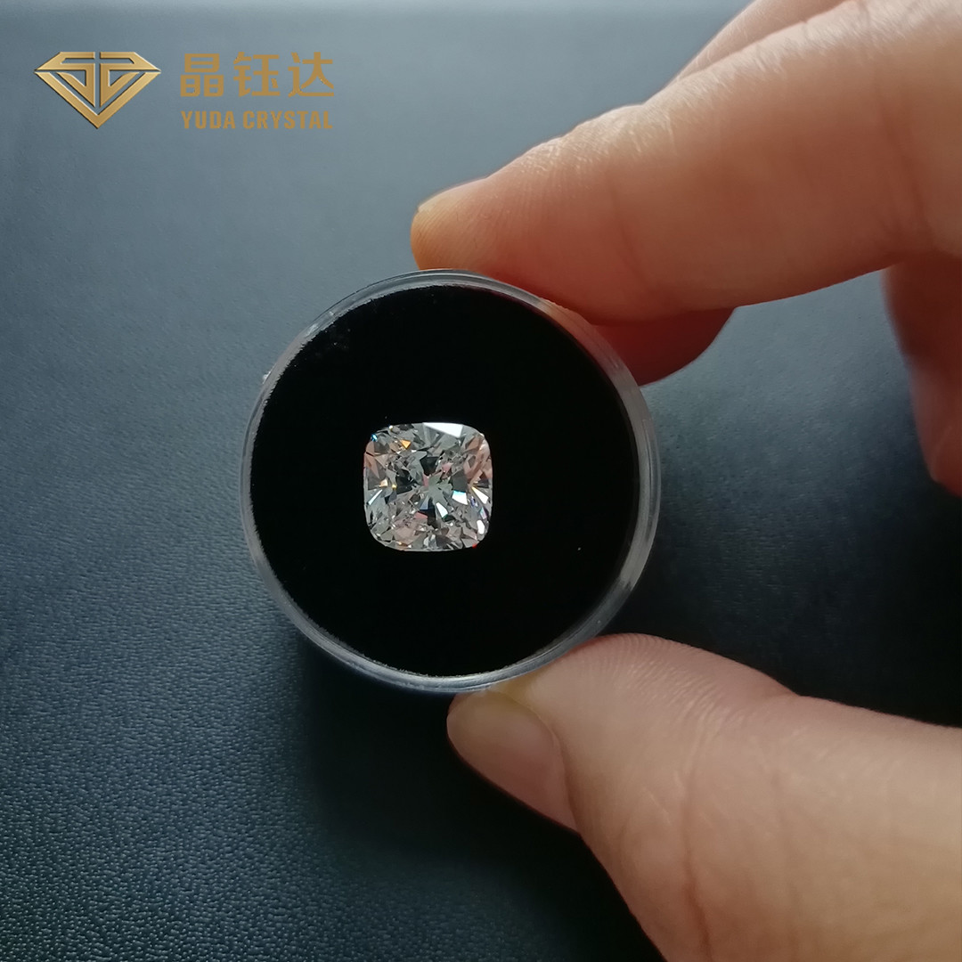 выросли лабораторией, который свободный отрезок валика диаманта 1.0ct ПРОТИВ Hpht/Cvd