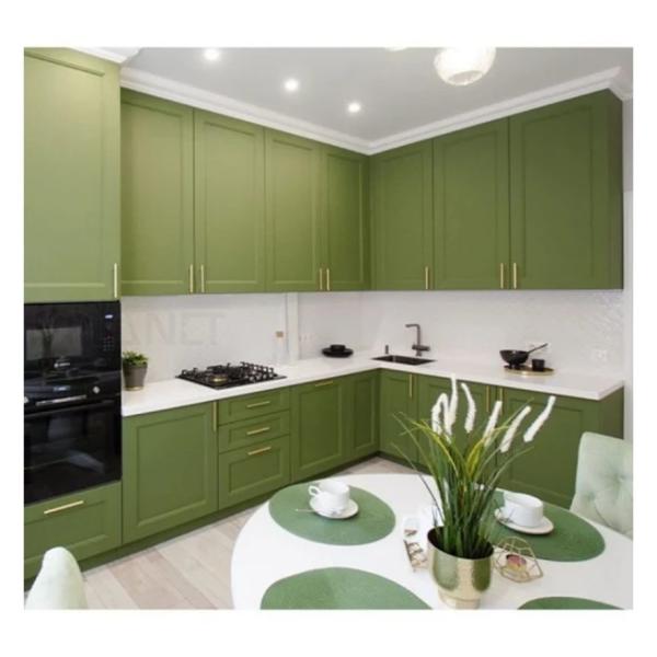Modern Style Green Framed Solid Wood Shaker Kitchen Cabinets with Easy Maintenance