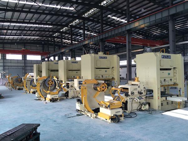 Disc Feeder Steel Plate Straightening Machine Metal Roll Punch Stamping Equipment