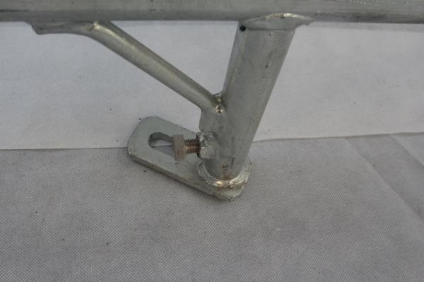Corrosion Resistance Iron Pig Farrowing Crate Safe Feeding Place For Sow