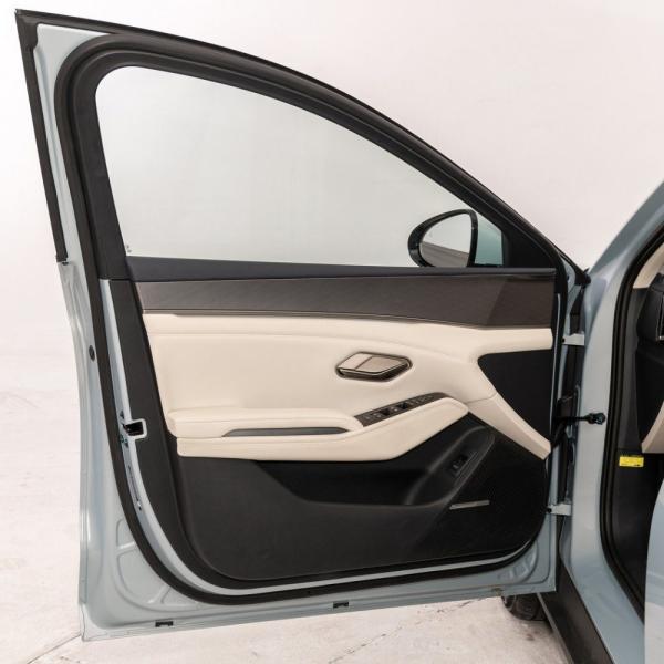 2024 Byd Qin L Dm-I 120km Excelência versão Carro elétrico com energia da bateria 15,87kwh