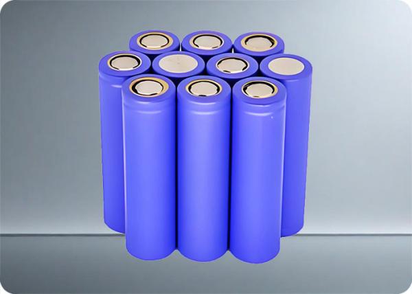 Poids léger 18650 1500 mAh Batterie 500 cycles 3,7 V Batterie rechargeable 20A