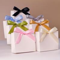 Bolsas personalizadas para cumpleaños con cintas de colores