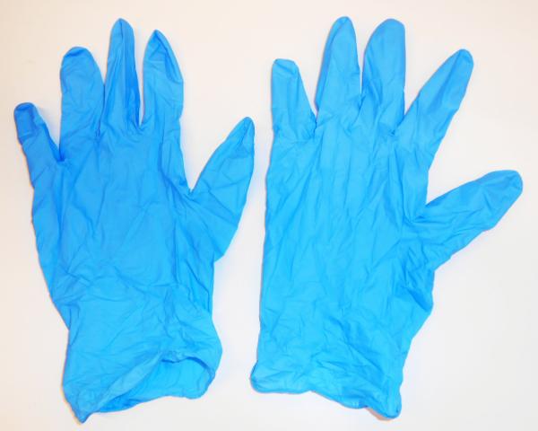 A luva azul do nitrilo do exame de Dispsoable pulveriza 12 polegadas livre para o uso médico