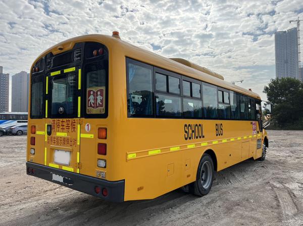 52 Seats Used School Buses For Transporting Students