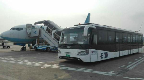 Fully Aluminum Body Airport Bus 110 Passengers  24m2 Standing Area