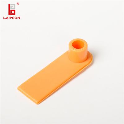 Etiqueta de orelha eletrônica 28mm*22mm da frequência ultraelevada dos rebanhos animais do RFID para a leitura do grupo da cabra dos carneiros