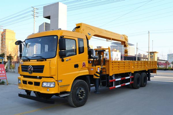 Dongfeng 8X4 Mobile Heavy Duty Truck Mounted Crane 360 Degree Rotation Angle