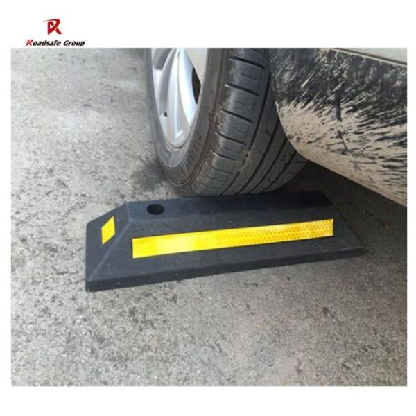 56cm High-Quality Recycled Rubber Wheel Stopper for Parking Safety