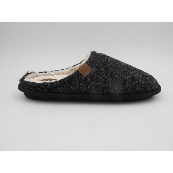 Anti-dérapant chaud chaussures de maison d'intérieur pour hommes pantoufles respirantes OEM taille de couleur