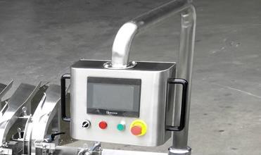 High Speed Biscuit Sandwiching Machine Four Lane Cream Biscuit Machine With Conveyor