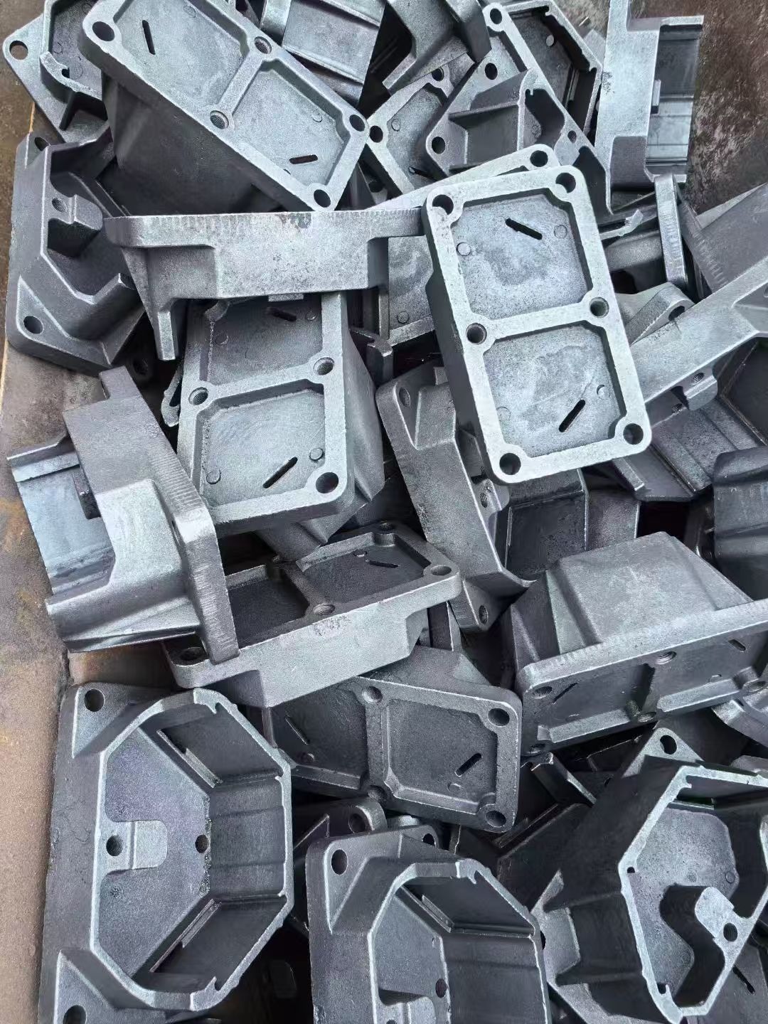 Precision Coated Sand Mold Casting with High Structural Hardness, Excellent Wear Resistance, and Chemical Corrosion Resistance for Automotive & Hydraulic Systems