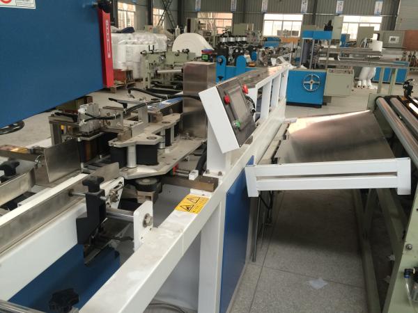 Machine de découpe de petits rouleaux de papier toilette entièrement automatisée à grande vitesse spécialement conçue pour les fabricants de produits en papier
