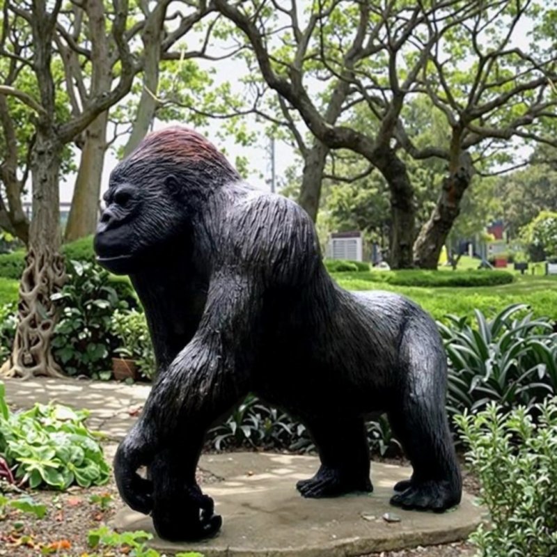 Lifelike Gorilla Sculpture Fiberglass Primate Statue For Zoo Jungle Themed Parks