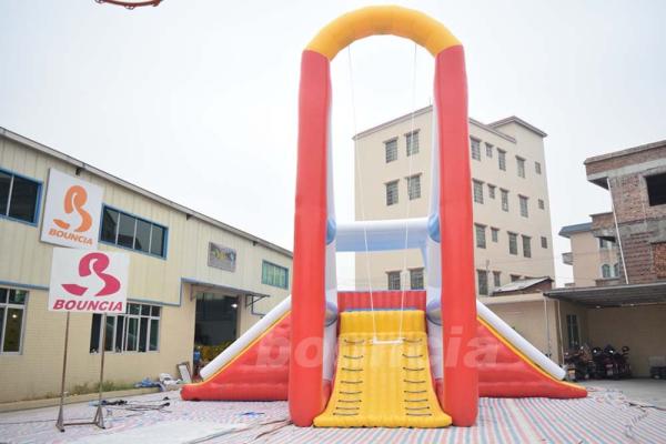 Torre de salto de Inflatables dos esportes de água da categoria comercial para o lago