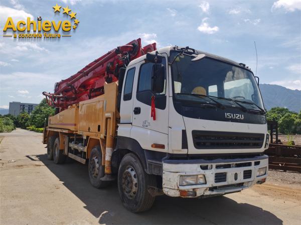 Carro-bomba de concreto montado em caminhão usado Putzmeister M46-5 4141