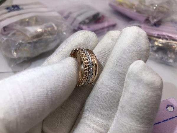 diamonds ring  18kt gold   with yellow gold or white gold