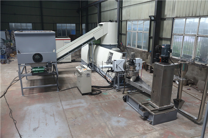 Машина пластиковый Pelletizing машины 415V штрангпресса одиночного винта ML130 повторно используя