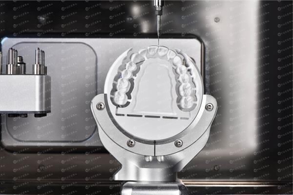 Machine de fraisage multifonctionnelle Yucera réglable pour la fabrication professionnelle