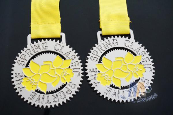 Cut Out Design And Glitter Color Metal Award Medals with Printing Ribbon Gold Plating