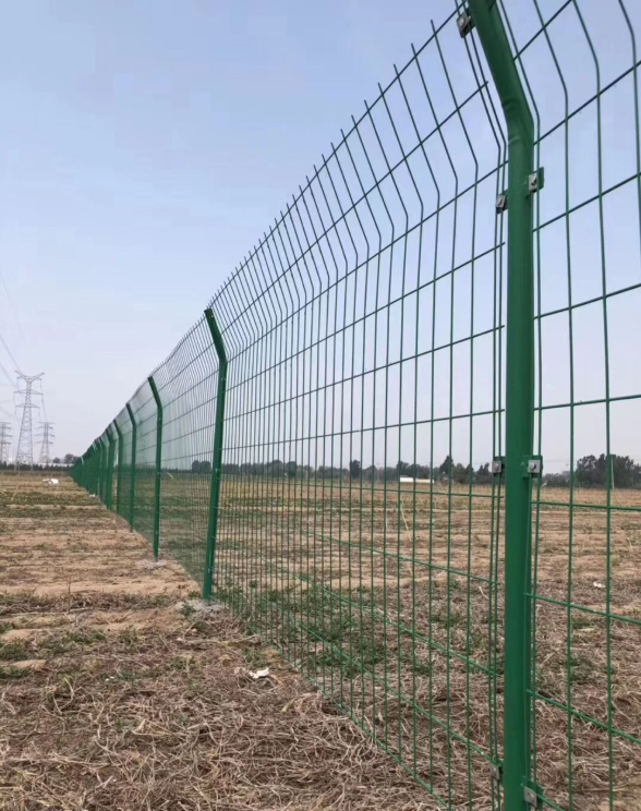 Hot Dip Galvanized 3d Curved Fence Outdoor Highway Guardrail