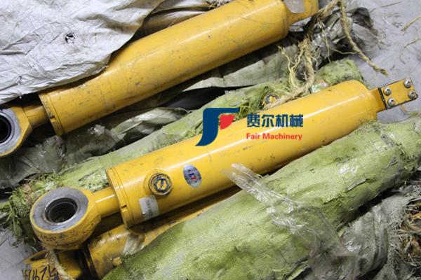 Yellow XCMG Wheel Loader Parts Left Steering Cylinder 803082927 XGYG01-119E