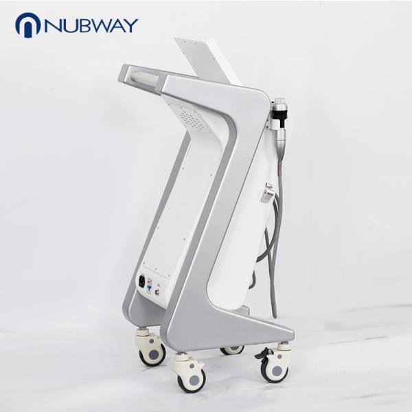 RF Microneedle skin rejuvenation stretch mark scan scar removal machine in Clinic