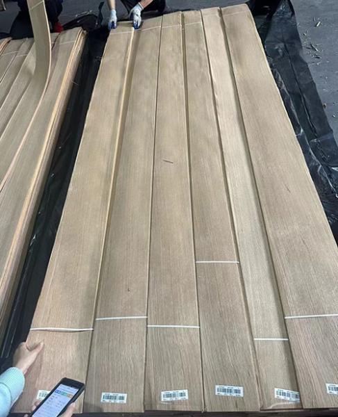 Anerican White Oak veneer Panel Grade AA Quarter Cut Thickness 0.45mm